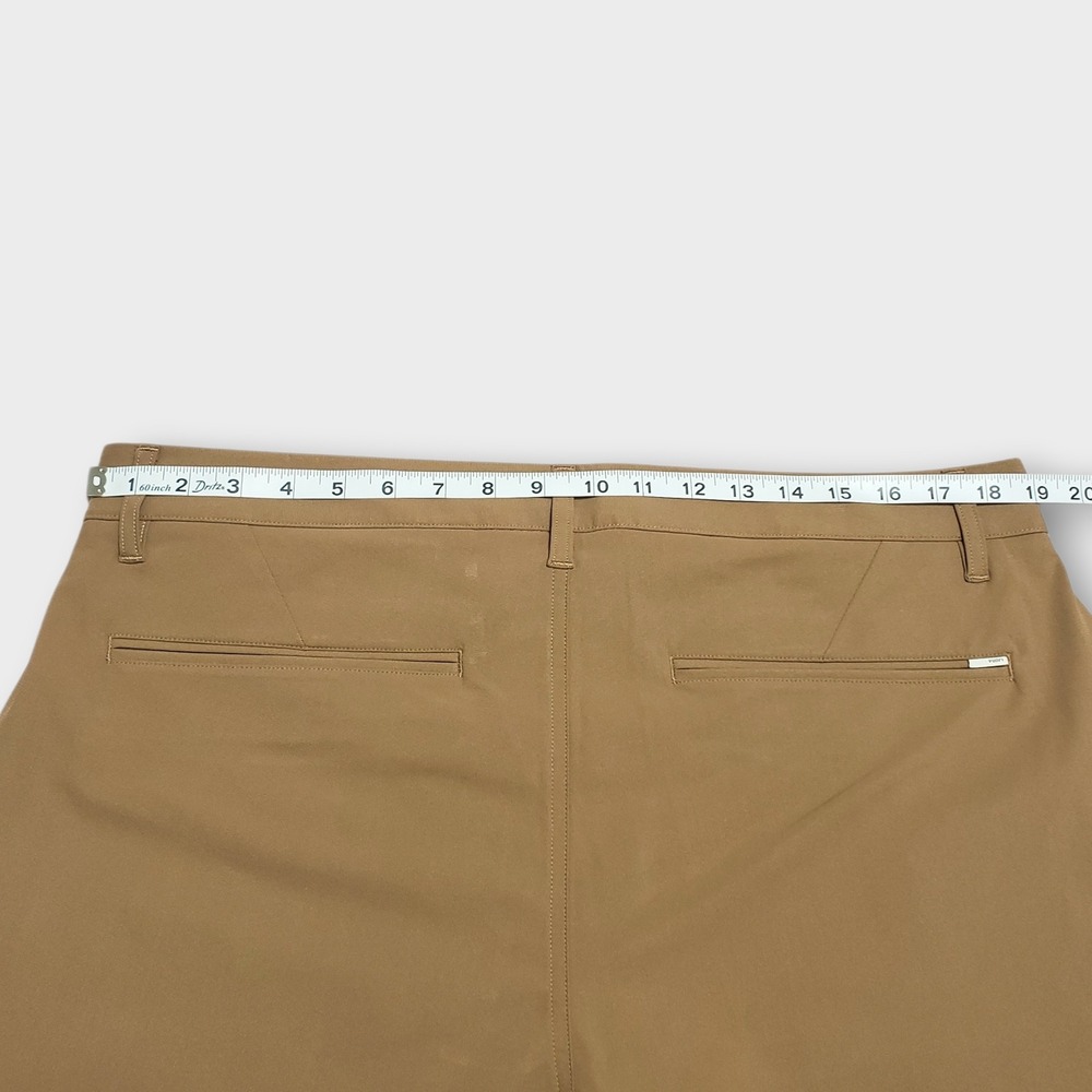 Vuori Mens Meta Short 8" V379 Camel Brown Performance Golf Chino Size 36 - Picture 7 of 10